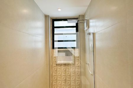 Banheiro Social de apartamento à venda com 1 quarto, 58m² em Copacabana, Rio de Janeiro