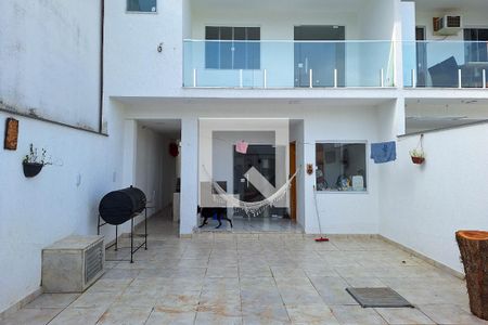 Quintal de casa à venda com 4 quartos, 225m² em Piratininga, Niterói