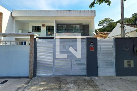 Fachada de casa à venda com 4 quartos, 225m² em Piratininga, Niterói