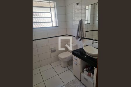 Banheiro 2 de casa à venda com 3 quartos, 126m² em Vila Bela, São Paulo