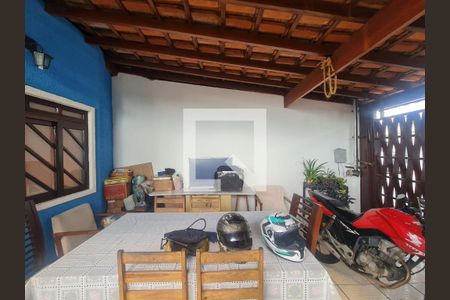 Garagem  de casa à venda com 2 quartos, 125m² em Jardim Santa Cecilia, Guarulhos