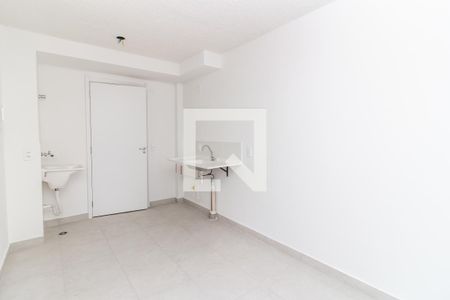 Sala de apartamento para alugar com 1 quarto, 27m² em Parque Industrial Tomas Edson, São Paulo