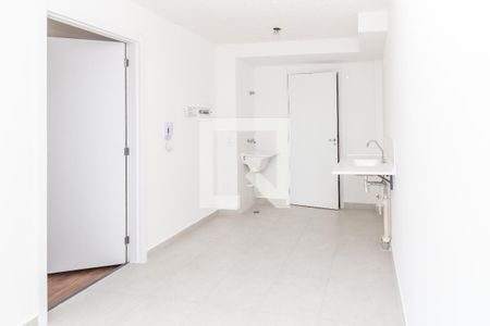 Sala de apartamento para alugar com 1 quarto, 27m² em Parque Industrial Tomas Edson, São Paulo