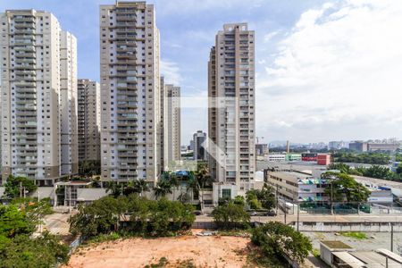 Varanda de apartamento para alugar com 1 quarto, 27m² em Parque Industrial Tomas Edson, São Paulo