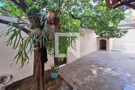 Quintal de casa à venda com 3 quartos, 400m² em Fonseca, Niterói