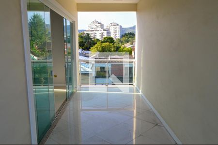 Varanda da Suíte 2 de casa de condomínio à venda com 4 quartos, 243m² em Anil, Rio de Janeiro