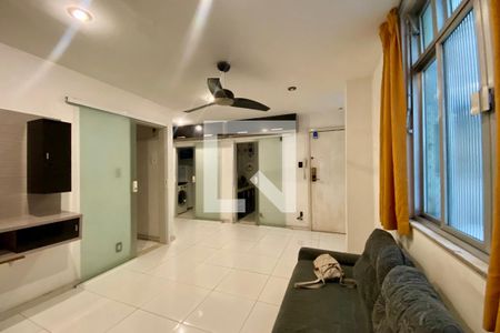 Sala de apartamento para alugar com 1 quarto, 58m² em Copacabana, Rio de Janeiro