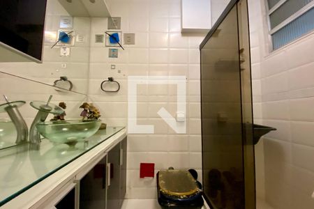 Banheiro de apartamento para alugar com 1 quarto, 58m² em Copacabana, Rio de Janeiro