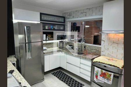 Casa à venda com 3 quartos, 144m² em Vila Carrão, São Paulo