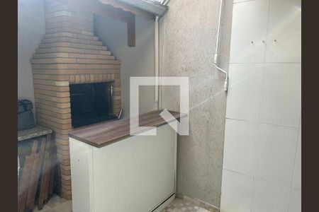 Casa à venda com 3 quartos, 144m² em Vila Carrão, São Paulo