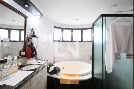 Banheiro suíte Master de apartamento à venda com 4 quartos, 275m² em Paineiras do Morumbi, São Paulo