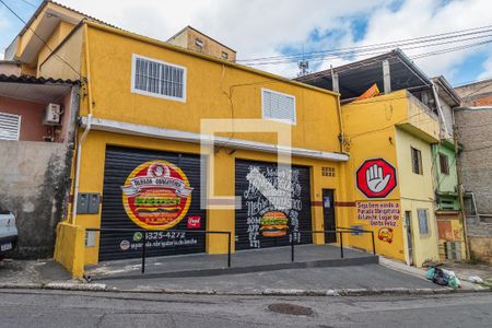 Fachada de casa para alugar com 2 quartos, 50m² em Jardim Munhoz Junior, Barueri
