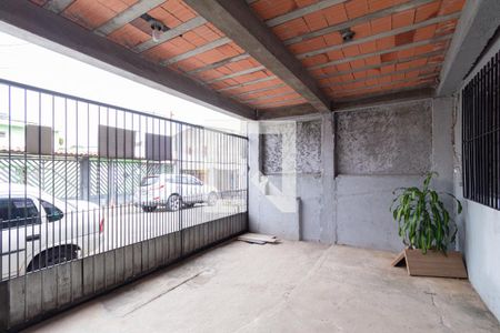 Garagem de casa à venda com 2 quartos, 149m² em Quitaúna, Osasco