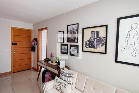 Sala de apartamento à venda com 3 quartos, 74m² em Jacarepaguá, Rio de Janeiro
