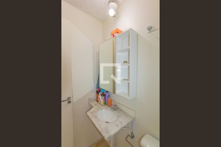 Banheiro de apartamento à venda com 2 quartos, 53m² em São José, Canoas