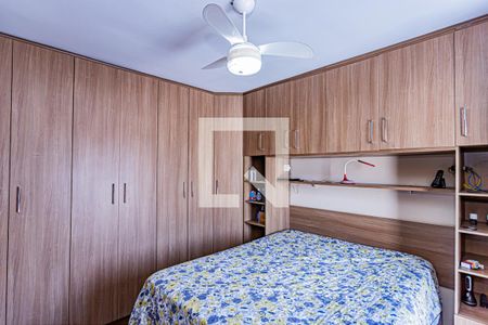 Suíte de casa à venda com 4 quartos, 180m² em Vila Picinin, São Paulo