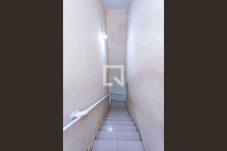 Escada de casa à venda com 4 quartos, 180m² em Vila Picinin, São Paulo