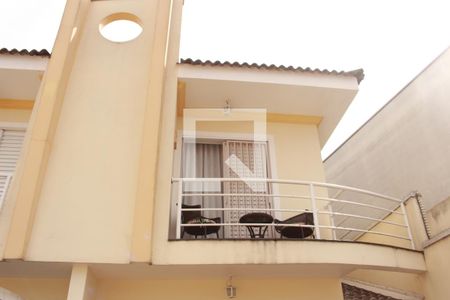 Fachada  de casa à venda com 3 quartos, 115m² em Chora Menino, São Paulo