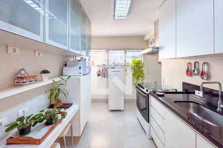 Cozinha de apartamento à venda com 3 quartos, 105m² em Cerqueira César, São Paulo