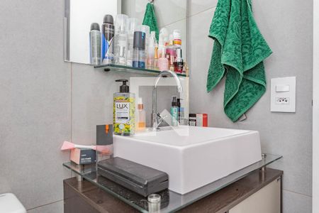 Banheiro de apartamento à venda com 2 quartos, 40m² em Jardim Santa Emilia, São Paulo