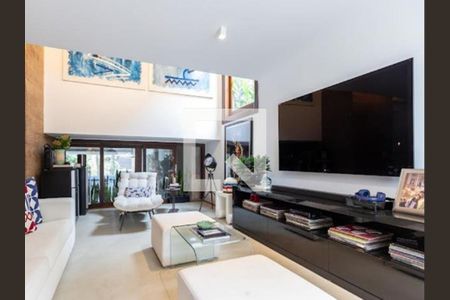 Casa à venda com 3 quartos, 608m² em Vila Mafra, São Paulo