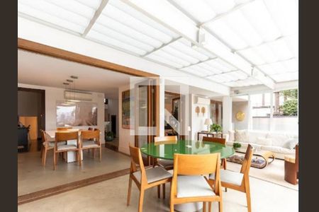 Casa à venda com 3 quartos, 608m² em Vila Mafra, São Paulo