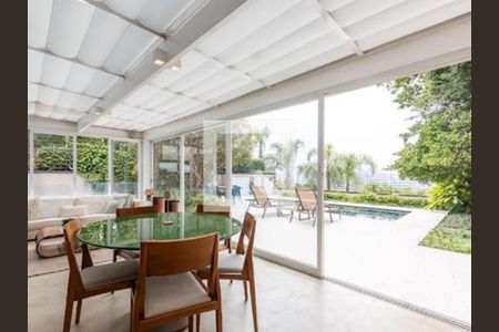 Casa à venda com 3 quartos, 608m² em Vila Mafra, São Paulo