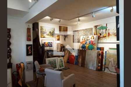 Casa à venda com 2 quartos, 149m² em Campo Belo, São Paulo