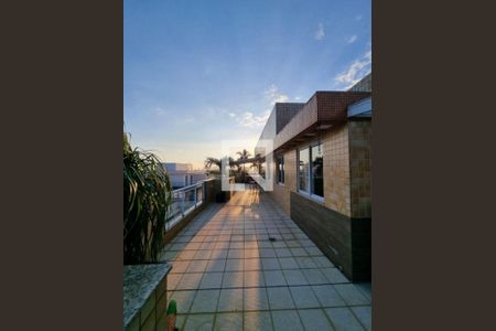 Apartamento à venda com 3 quartos, 160m² em Itaipu, Niterói
