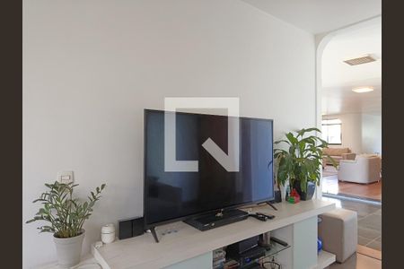 Sala de TV de apartamento à venda com 4 quartos, 280m² em Jardim Paulista, São Paulo