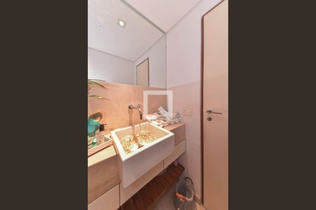 Lavabo de apartamento à venda com 3 quartos, 130m² em Campo Belo, São Paulo