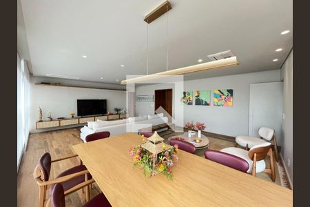 Apartamento à venda com 2 quartos, 154m² em Vila Nova Conceição, São Paulo