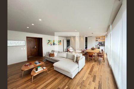 Apartamento à venda com 2 quartos, 154m² em Vila Nova Conceição, São Paulo