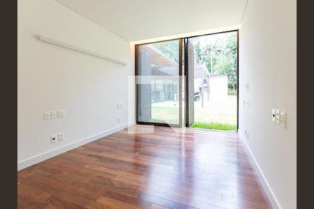 Casa à venda com 5 quartos, 734m² em Chácara Flora, São Paulo