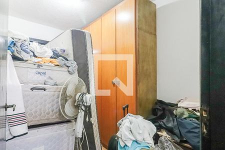 Quarto 2 de casa à venda com 5 quartos, 200m² em Ferreira, São Paulo
