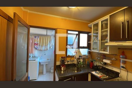 Cozinha de apartamento para alugar com 2 quartos, 80m² em Centro, São Leopoldo