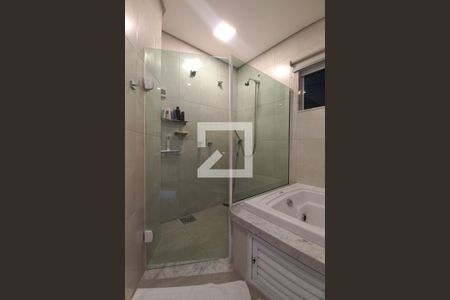 Banheiro da Suíte de casa à venda com 3 quartos, 270m² em Jardim Aero Continental, Campinas
