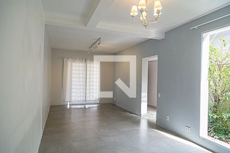 Sala de casa à venda com 3 quartos, 160m² em Vila da Saúde, São Paulo