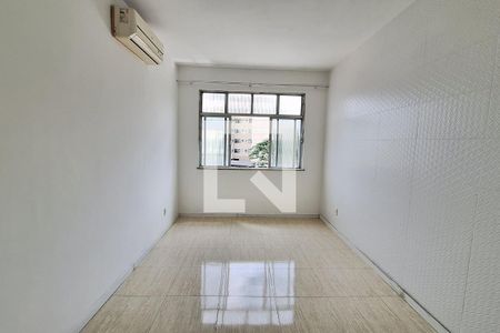 Quarto de casa para alugar com 1 quarto, 77m² em Jardim Vinte E Cinco de Agosto, Duque de Caxias