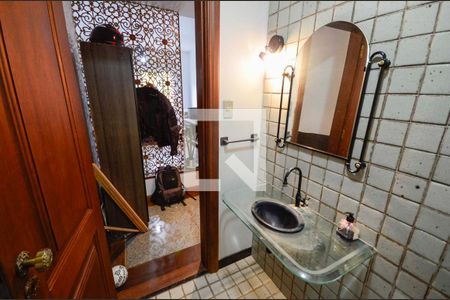 Lavabo de apartamento à venda com 4 quartos, 160m² em Tijuca, Rio de Janeiro