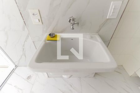 Área de Serviço de apartamento à venda com 2 quartos, 80m² em Vila Carmosina, São Paulo