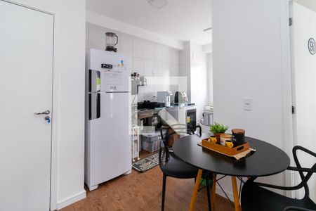 Cozinha de apartamento à venda com 2 quartos, 40m² em Vila Pierina, São Paulo