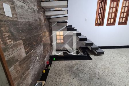 Sala de casa à venda com 3 quartos, 222m² em Jardim Catarina, São Paulo