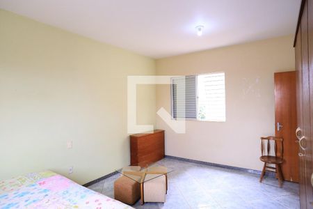 Quarto 2 de casa à venda com 5 quartos, 400m² em Concórdia, Belo Horizonte