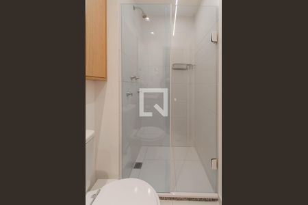 Banheiro de apartamento para alugar com 1 quarto, 27m² em Vila Mariana, São Paulo