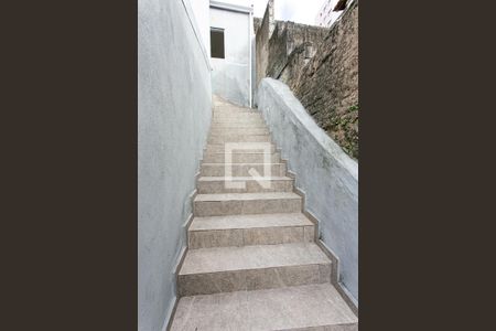 Escada de Acesso de casa para alugar com 1 quarto, 55m² em Penha de França, São Paulo