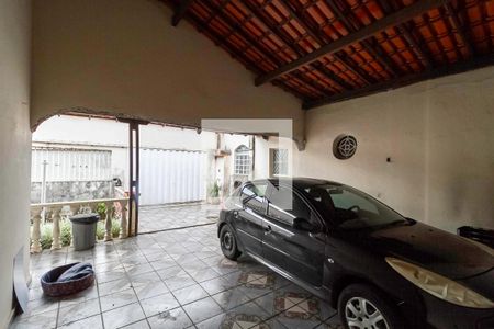 Garagem de casa à venda com 3 quartos, 360m² em Parque Recreio , Contagem