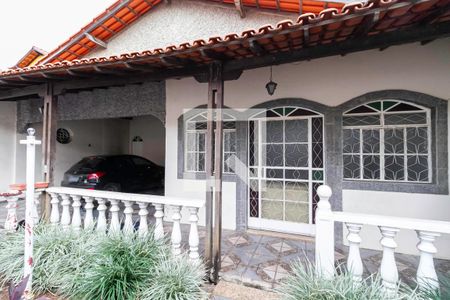 Entrada de casa à venda com 3 quartos, 360m² em Parque Recreio , Contagem