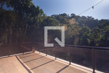 Deck de casa à venda com 3 quartos, 200m² em Parque do Engenho, Nova Lima