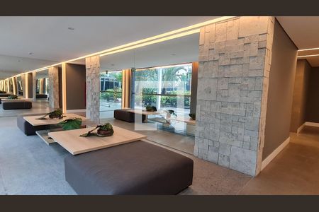 Hall de entrada de apartamento para alugar com 3 quartos, 67m² em São Sebastião, Porto Alegre